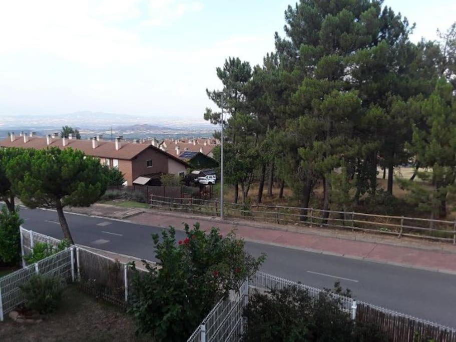 Appartement Duplex De Montana En Campo De Golf à Sojuela Extérieur photo